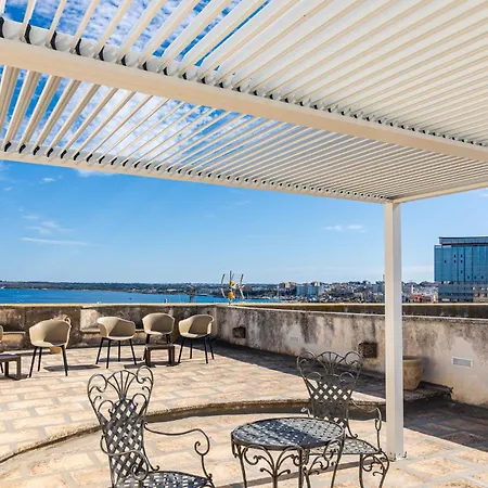 לינה וארוחת בוקר Palazzo Celina