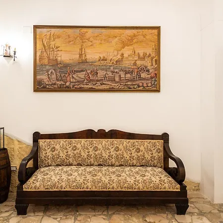 לינה וארוחת בוקר Palazzo Celina גאליפולי