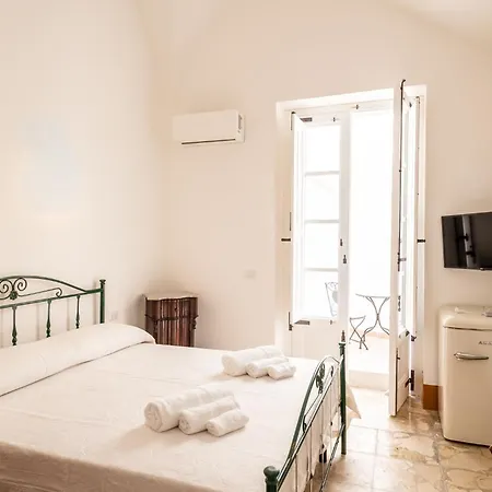 Palazzo Celina 3*