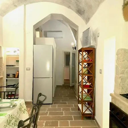 לינה וארוחת בוקר Palazzo Celina 3*