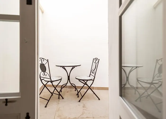 Palazzo Celina فندق مبيت وإفطار غالّيبولي