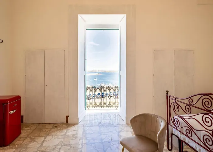 Palazzo Celina Bed & Breakfast 3*